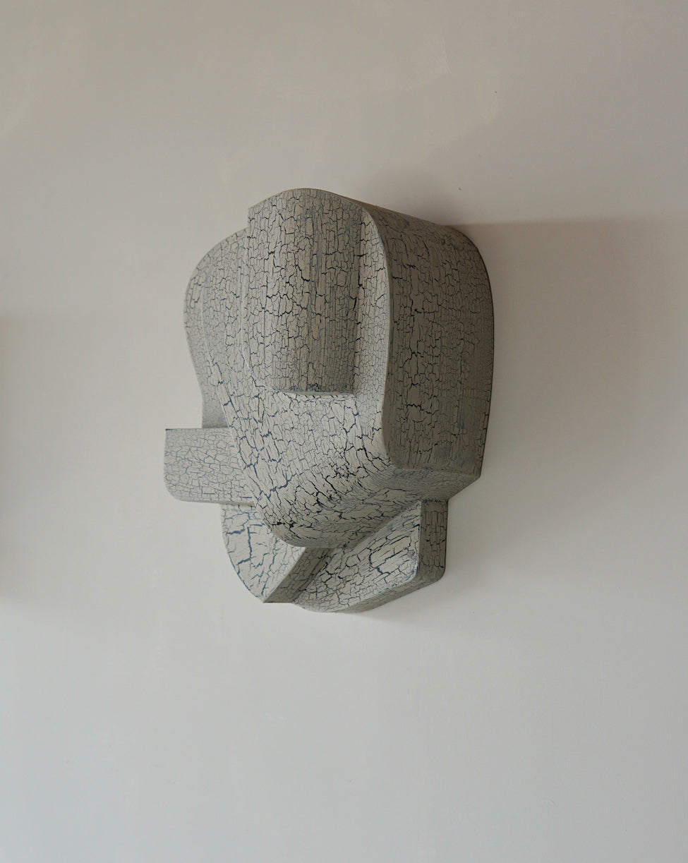 'Ko' Sculpture (Crackle)